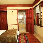 Tuerk Evi 4*
