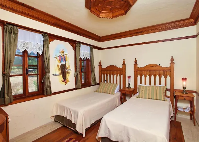 Szálloda Tuerk Evi 4*